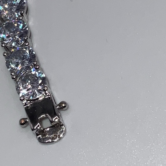 18k 30ct Tennis Bracelet - Picture 6 of 9